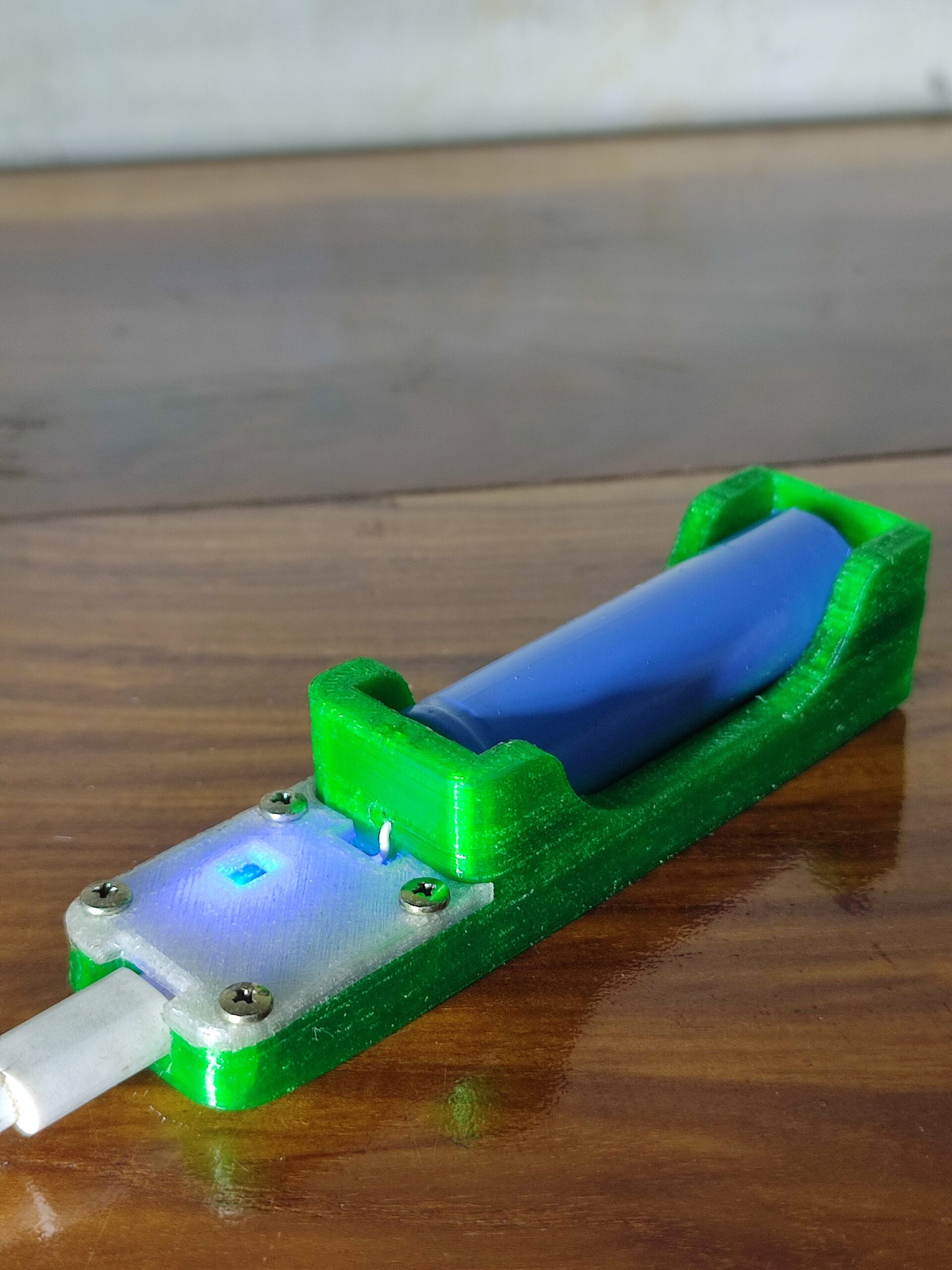 18650 Li-Ion battery charger case 3D printed